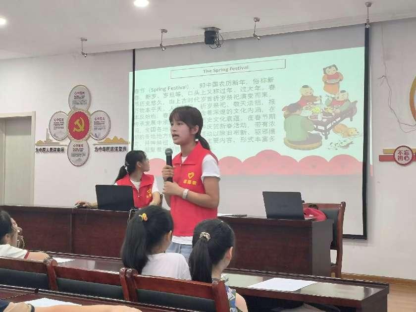 安徽學(xué)子三下鄉(xiāng)：承中華傳統(tǒng)文化，享世界文明碩果