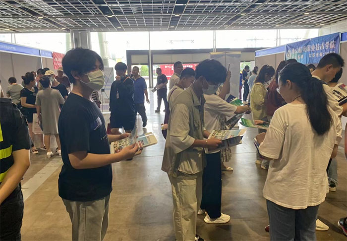 盛夏走金陵，伏月話常紡 ——機(jī)電學(xué)院開展“美麗常紡宣