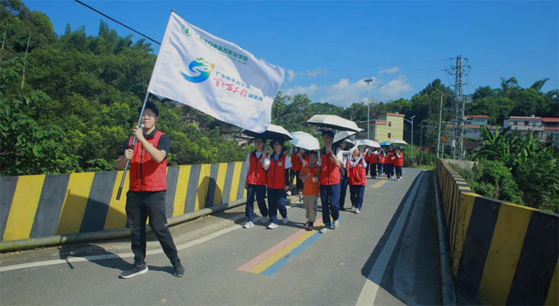 江醫(yī)學子韶關教學：紅色傳承，從筆尖開始