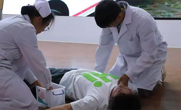 2023年云南省護(hù)理院校學(xué)生社會(huì)實(shí)踐優(yōu)秀案例大賽在昆明醫(yī)科大學(xué)舉行
