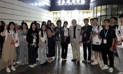 公共管理學(xué)院受邀參與第十五屆女性成長論壇活動