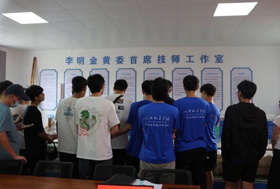 學(xué)習(xí)搶險(xiǎn)工程，傳播治水理念