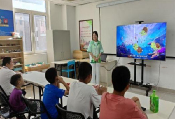 天津科技大學(xué)：“青鴿永翼”實踐團赴天津市社區(qū)與小學(xué)開展宣講
