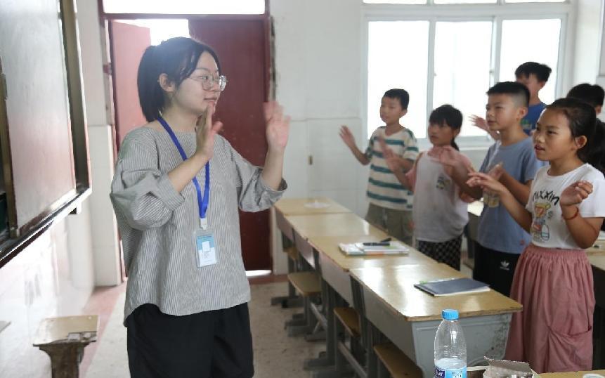 中國礦業(yè)大學筑夢支教團“向遠筑夢”分隊 順利開展7月20日支教活動