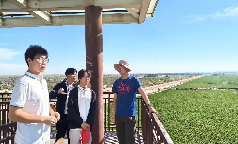 參觀曉生態(tài)變化 座談促校企交流丨長大學(xué)子赴內(nèi)蒙社會實踐