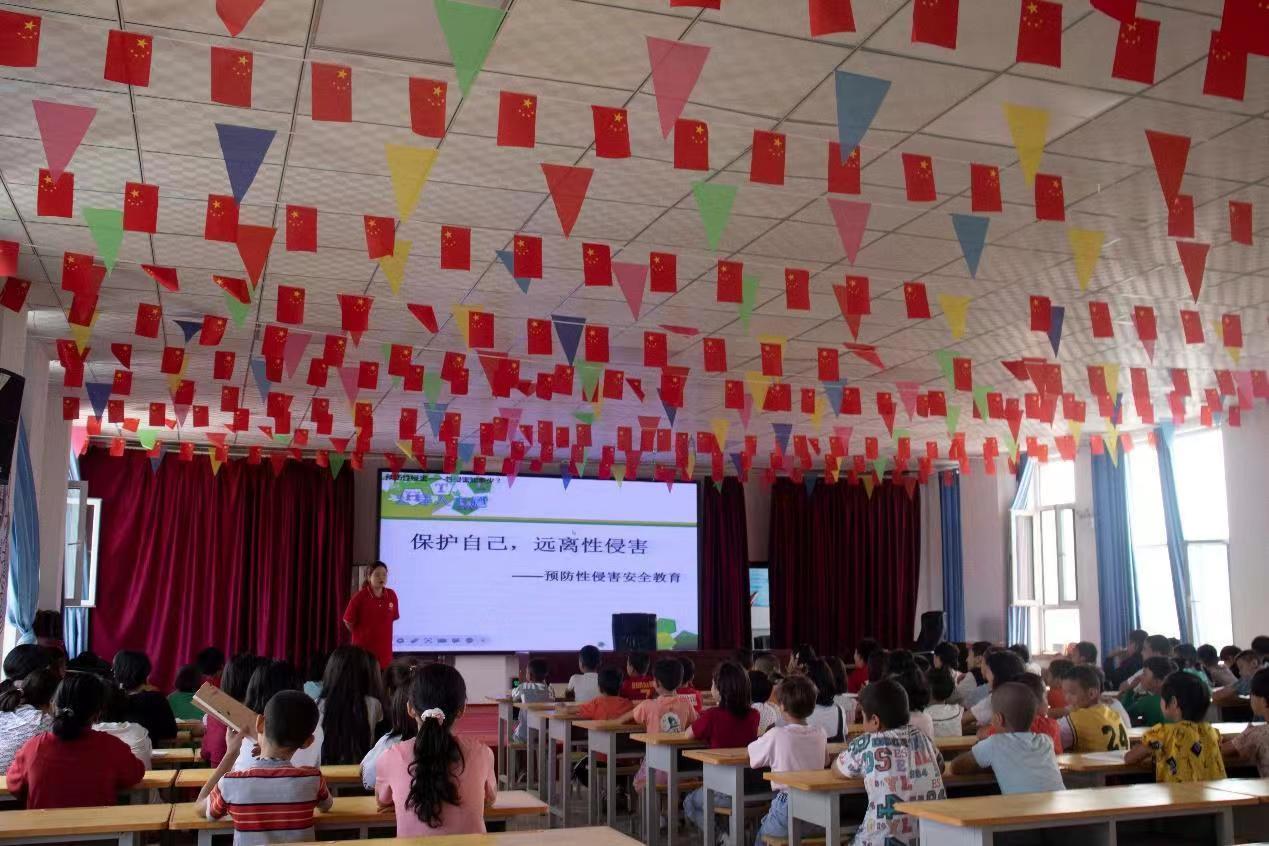 胡楊學(xué)子三下鄉(xiāng)|護(hù)蕾行動?“未”你而來