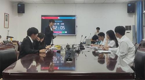 鳴辯論協(xié)會成功舉辦“我思故我在，我在故我辯”辯論比賽
