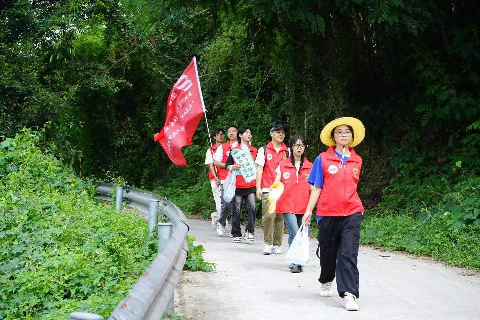 推普筑未來，繪頌譜華章——“天空青年”筑夢(mèng)實(shí)踐團(tuán)推普助力鄉(xiāng)村振興