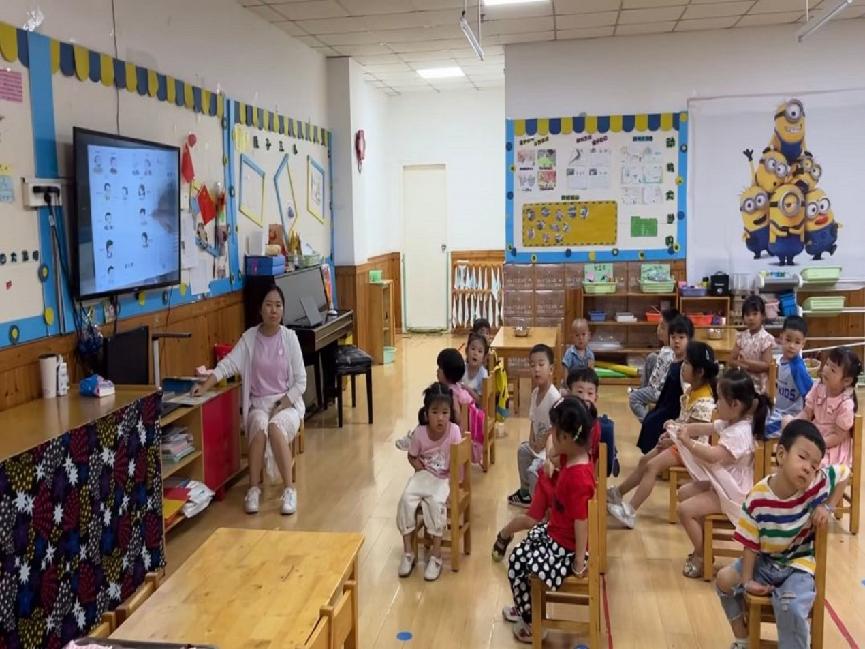 南財學(xué)子赴均陶幼兒園調(diào)研活動