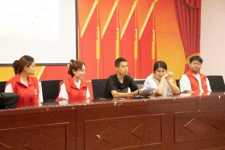 塔里木大學(xué)胡楊學(xué)子三下鄉(xiāng)普法宣傳|預(yù)防校園欺凌，為青少年成長(zhǎng)保駕護(hù)航