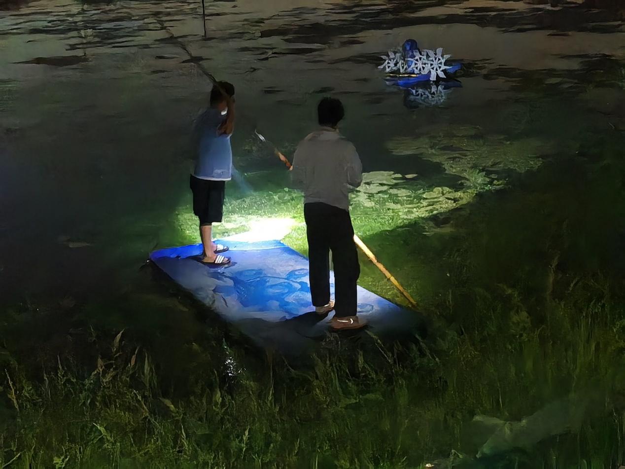 蘇州學(xué)子三下鄉(xiāng)：拂曉初照干勁足，漁歌唱晚詩意濃