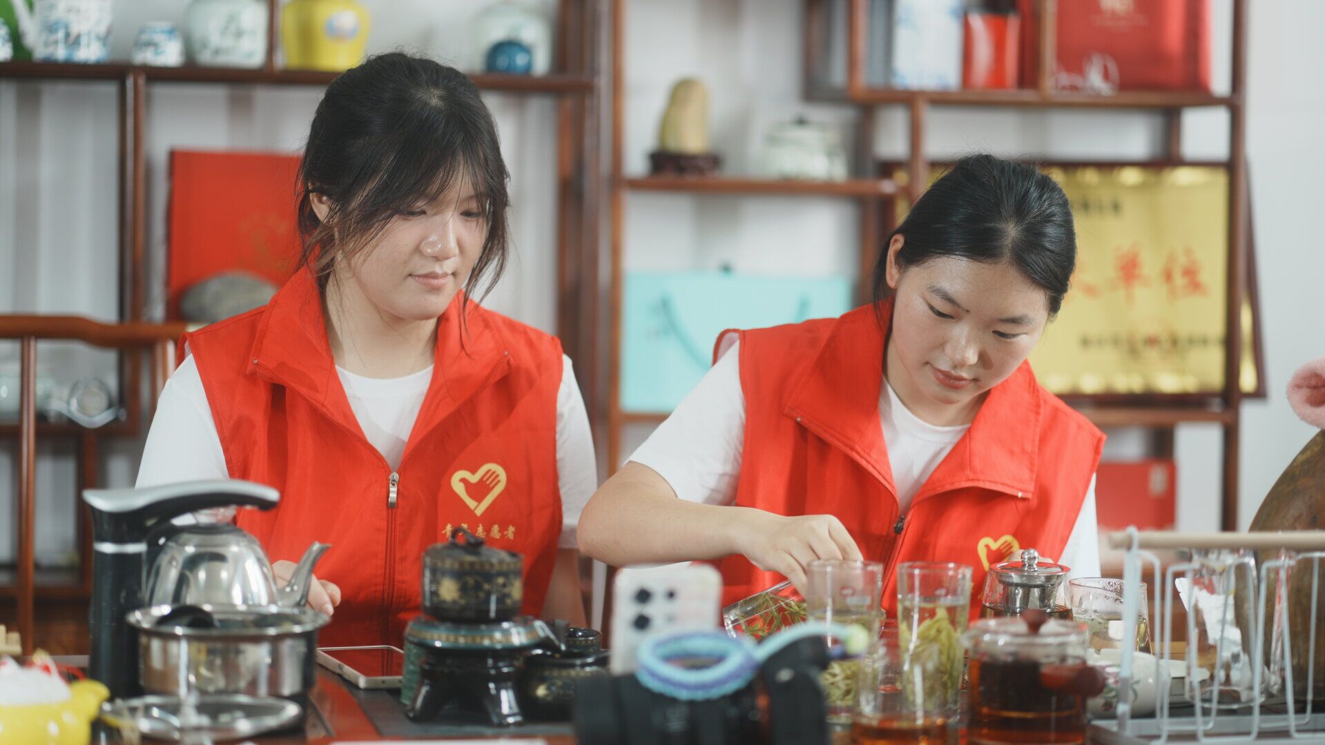 擇一處清幽，赴一場(chǎng)茶會(huì)——零碳鄉(xiāng)村·HUA廢為保鄉(xiāng)村振興青年實(shí)踐團(tuán)暑期