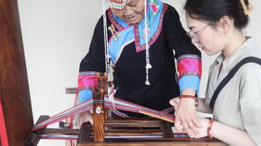 錦繡多彩畬鄉(xiāng)，匯聚詩(shī)意遠(yuǎn)方
