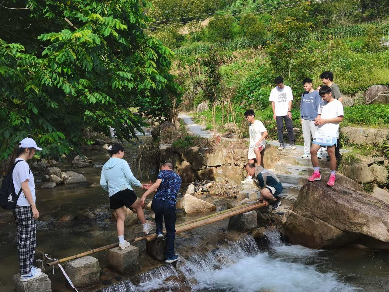 南財學(xué)子三下鄉(xiāng)：走進績溪核桃，助力產(chǎn)業(yè)騰飛