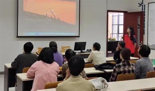 谷雨剪紙行 志愿暖社區(qū)——浙江工商大學(xué)會(huì)計(jì)學(xué)院組織開(kāi)展公益活