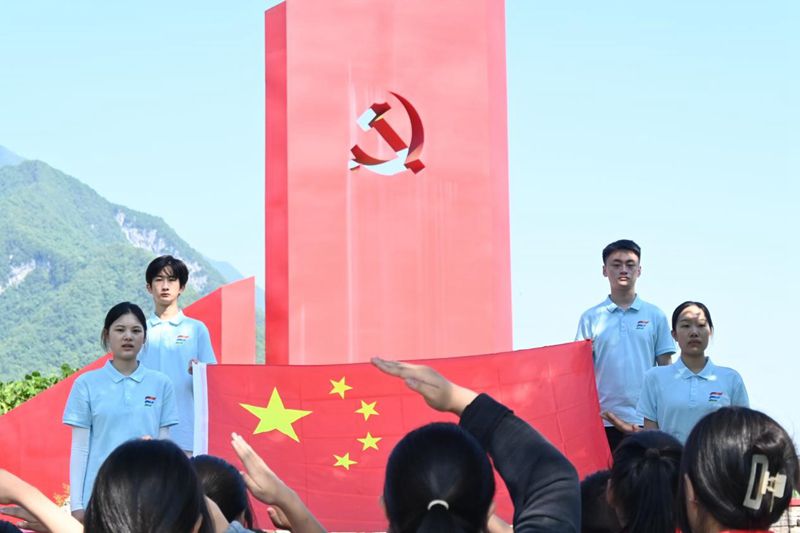 三下鄉(xiāng)紅色筑夢之旅｜重外院學(xué)子追尋紅色足跡，重溫紅軍歷