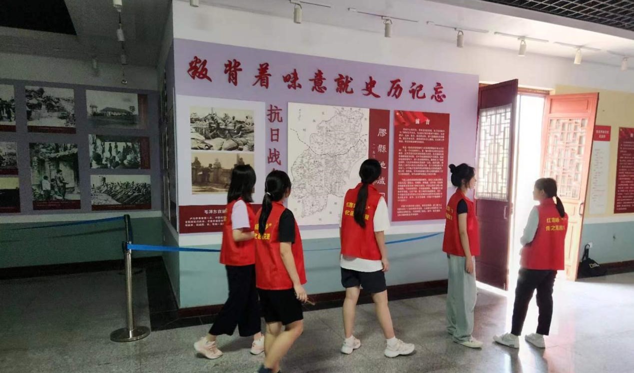 貴大學(xué)子三下鄉(xiāng)：重走紅色道路，傳承紅色精神