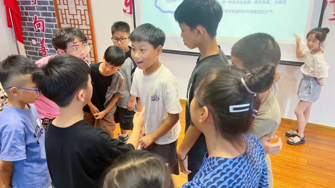 知識科普進(jìn)課堂  科學(xué)種子埋心間