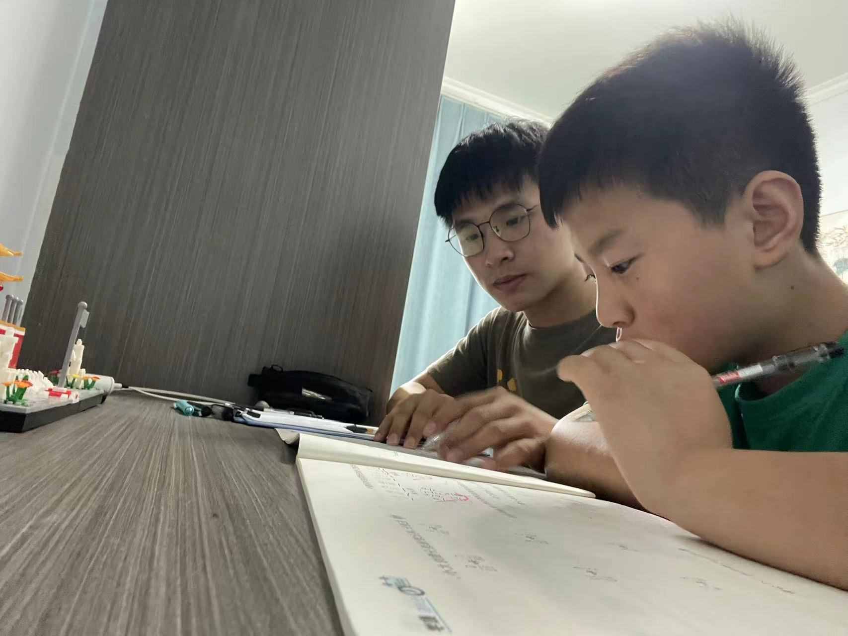 情牽留守，愛暖童心
