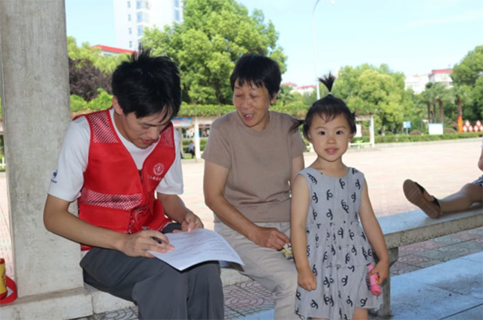 精準咨詢，深度調(diào)研