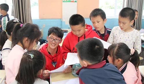 心相隨，愛永伴——商學(xué)院青年志愿團(tuán)五月支教活動順利舉行