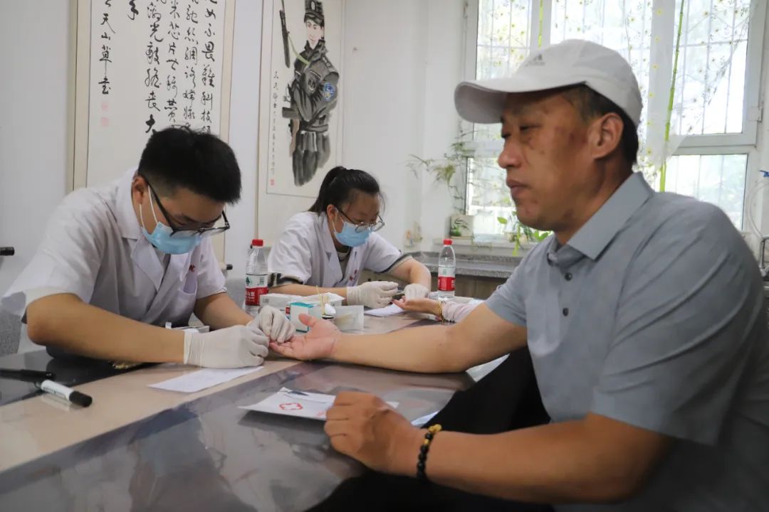 塔里木大學醫(yī)學院在五團沙河鎮(zhèn)開展義診活動