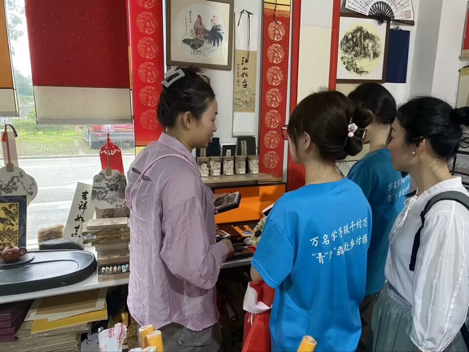 走進(jìn)宣城涇縣，弘揚(yáng)宣紙文化 —— 安農(nóng)大學(xué)子走進(jìn)宣城市涇縣