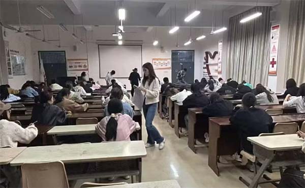 “心理健康知識(shí)預(yù)備賽”后勤志愿服務(wù)