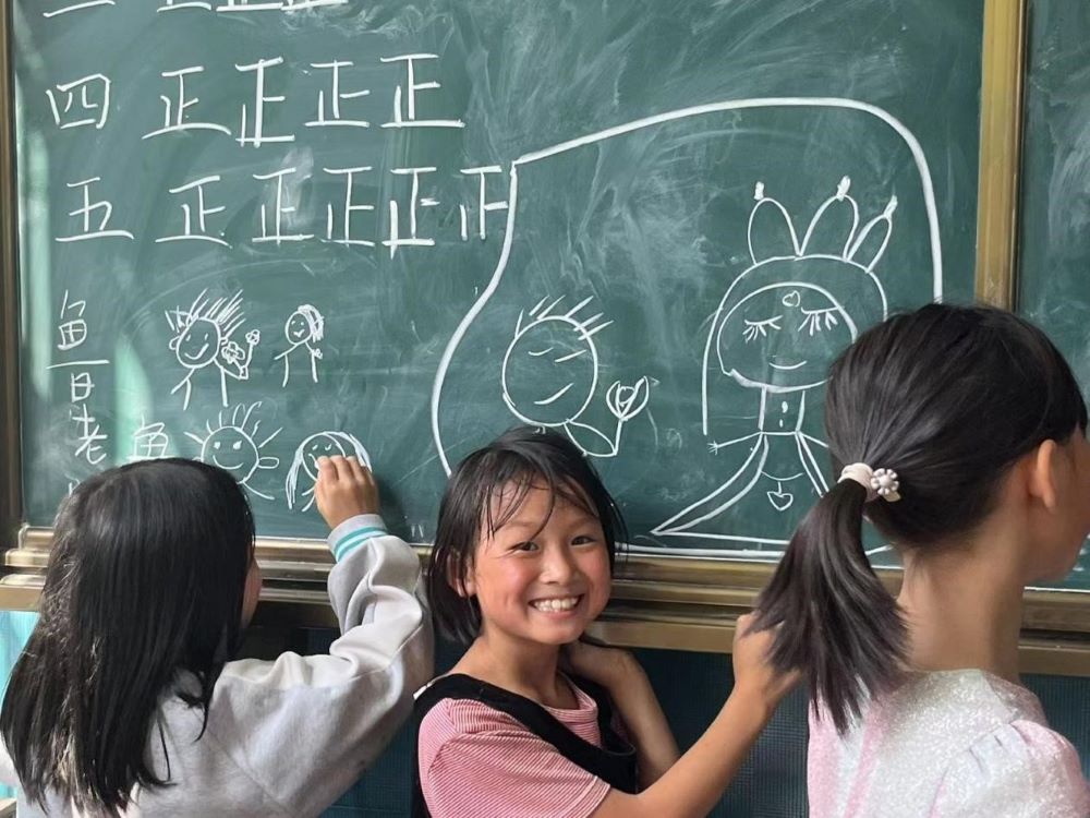 跨千里赴云南，只為赤子笑顏