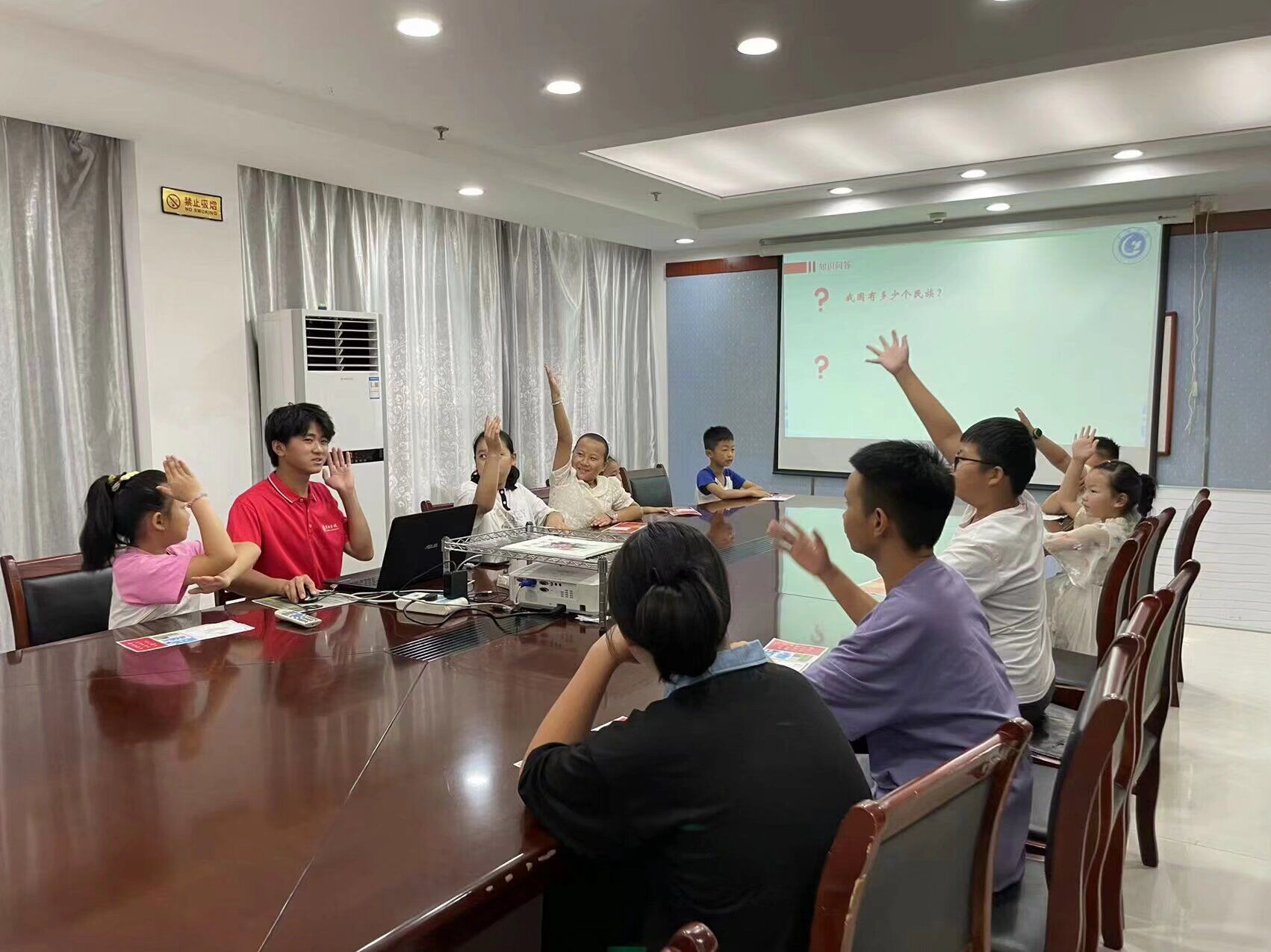 巢湖學(xué)院三下鄉(xiāng)：弘揚民族團結(jié)精神，共創(chuàng)和諧美好社會