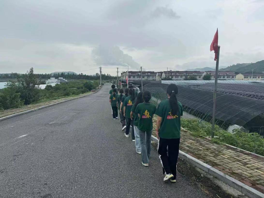 《巢湖學院赴三鎮(zhèn)調(diào)研大棚薄膜改革：收獲與成長》