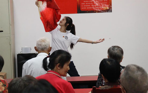 內(nèi)江師范學(xué)院學(xué)子暑期三下鄉(xiāng)：廉潔匯演樹表率, 風(fēng)清氣正