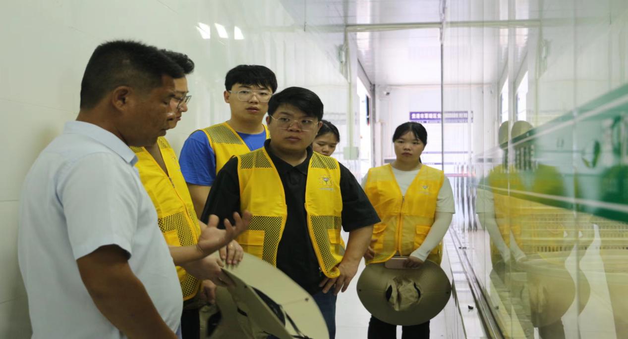 “展貴港風(fēng)韻，傳民族文化”微光志愿行社會(huì)實(shí)踐總結(jié)