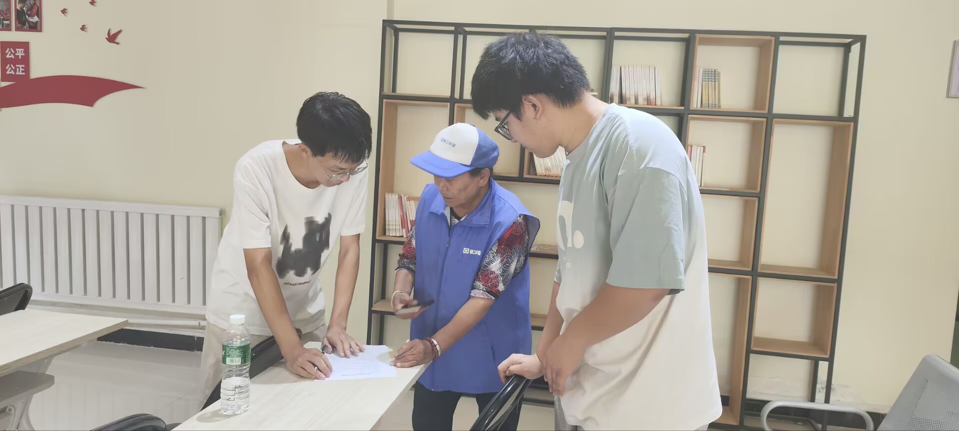 塔里木大學(xué)暑期三下鄉(xiāng)-“民生民意”探訪老年醫(yī)療之行