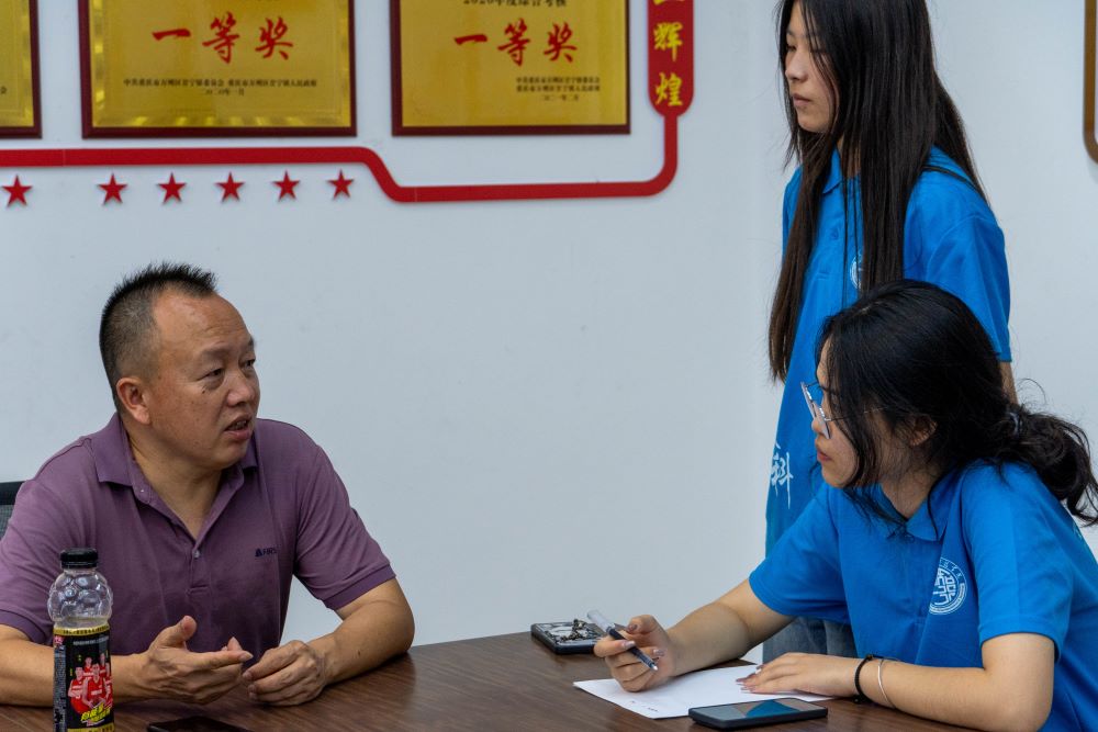 重人科學(xué)子三下鄉(xiāng)|心靈護(hù)航，藝彩飛揚—“鄉(xiāng)夢心語”實踐團(tuán)