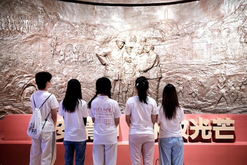 我心向延安，建功新時(shí)代——長(zhǎng)安大學(xué)馬克思主義學(xué)院赴陜西延安“尋根革命文化圣地·講好行走思政大課”暑期社會(huì)實(shí)踐總結(jié)